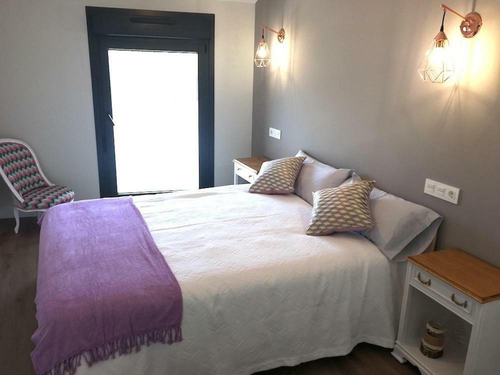 Apartamentos Turisticos Leiva -La Rioja Exterior foto